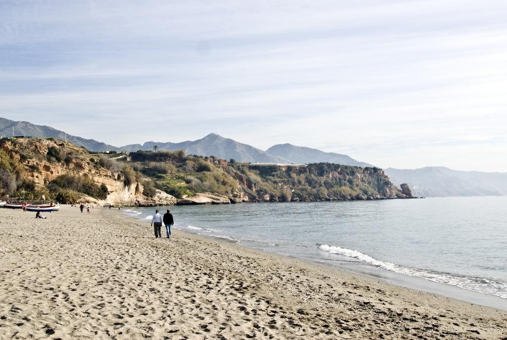 Hc Burriana Playa Apartment Nerja