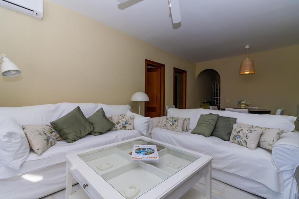 Alcazaba Parador Nerja Canovas Apartamento *