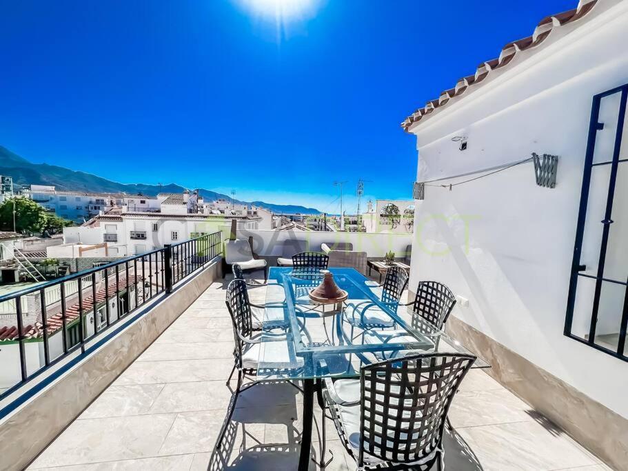 2 Bedroom With Large Private Terrace Apartment *