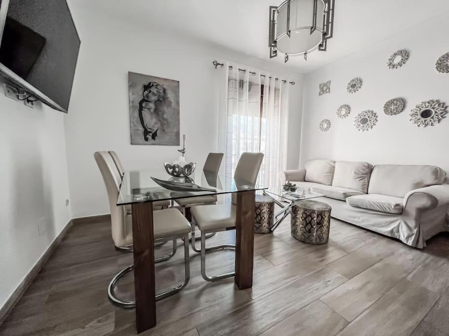 Apartment 2 Bedroom With Large Private Terrace Nerja
