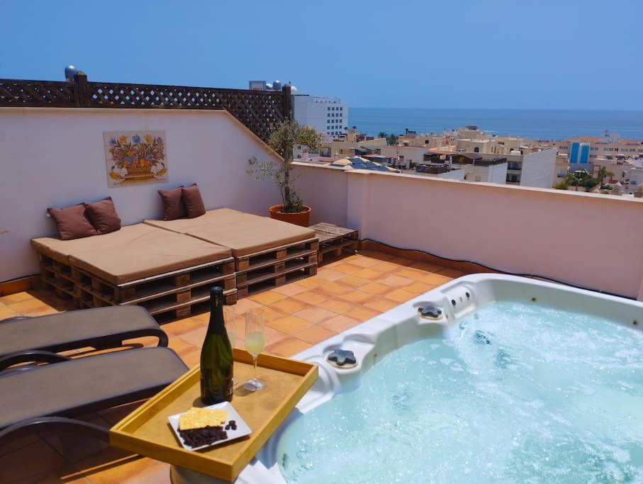 Penthouse With Jacuzzi And Spectacular Sea Views Nerja