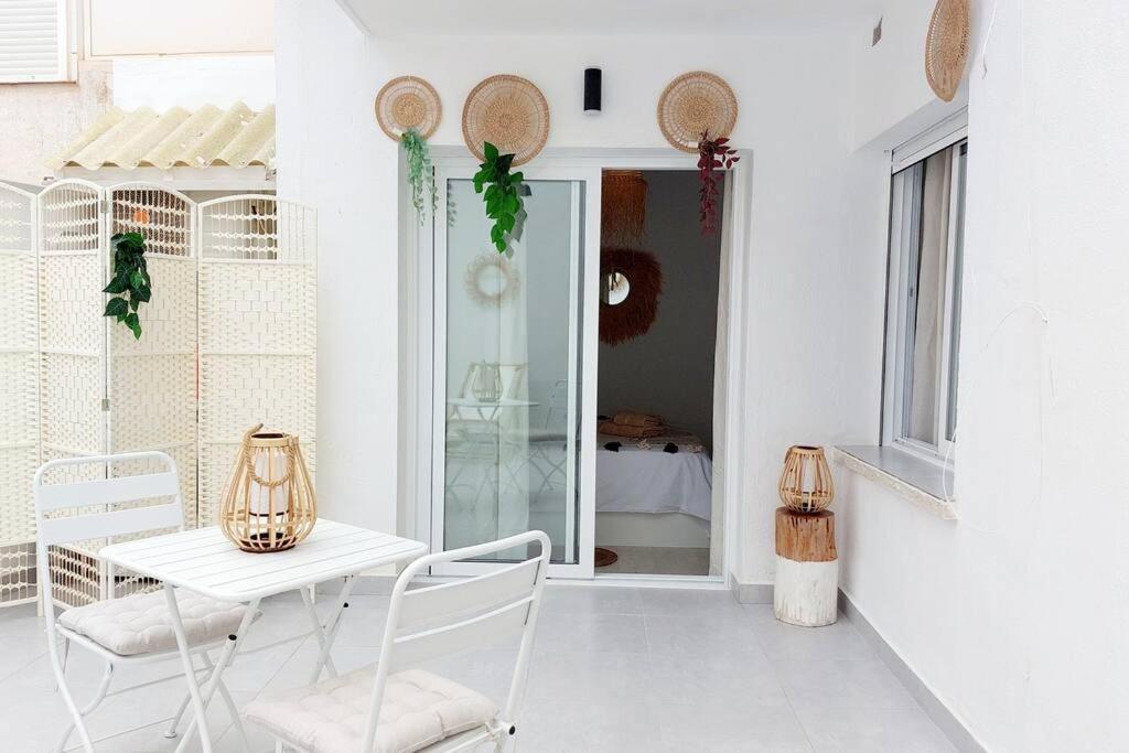 Boho With Patio In Centre And Close To Apartamento