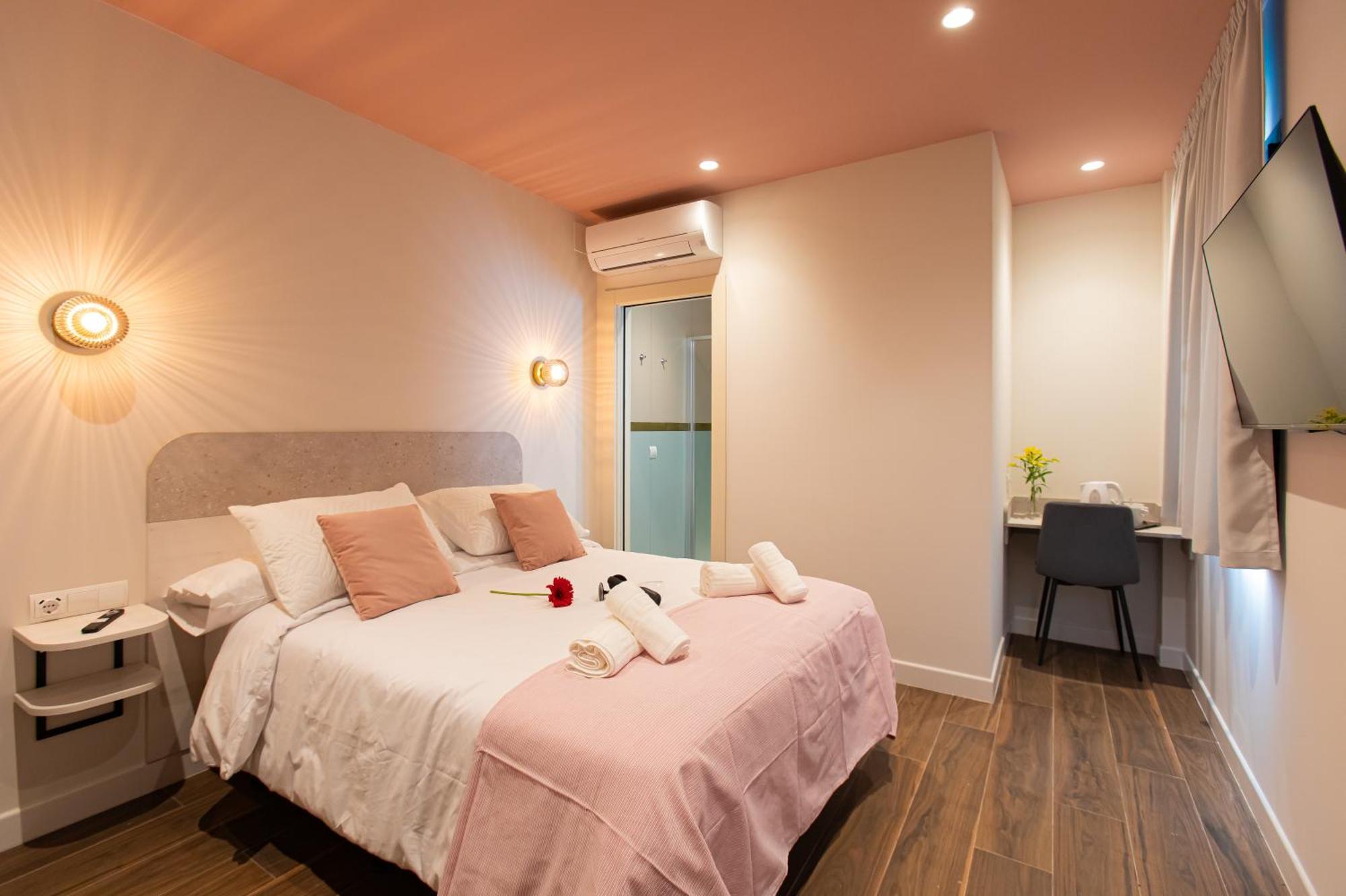 Boutique Playa Burriana * Nerja