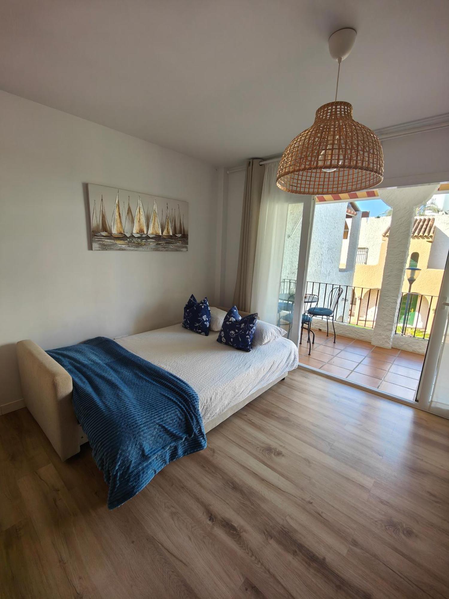 Renovated On Beachside With Pool Apartamento Nerja