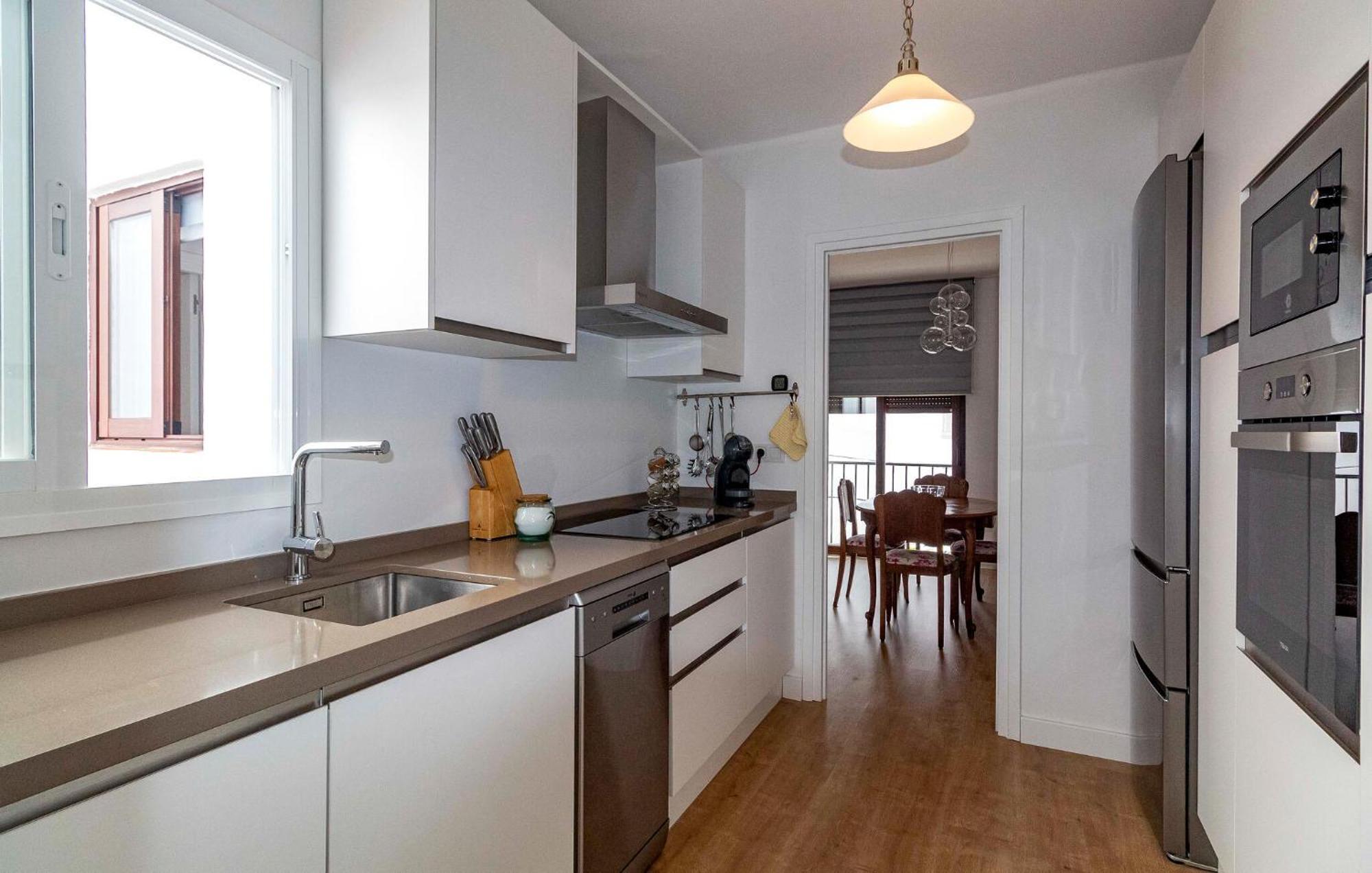 Apartamento Awesome In With Wifi