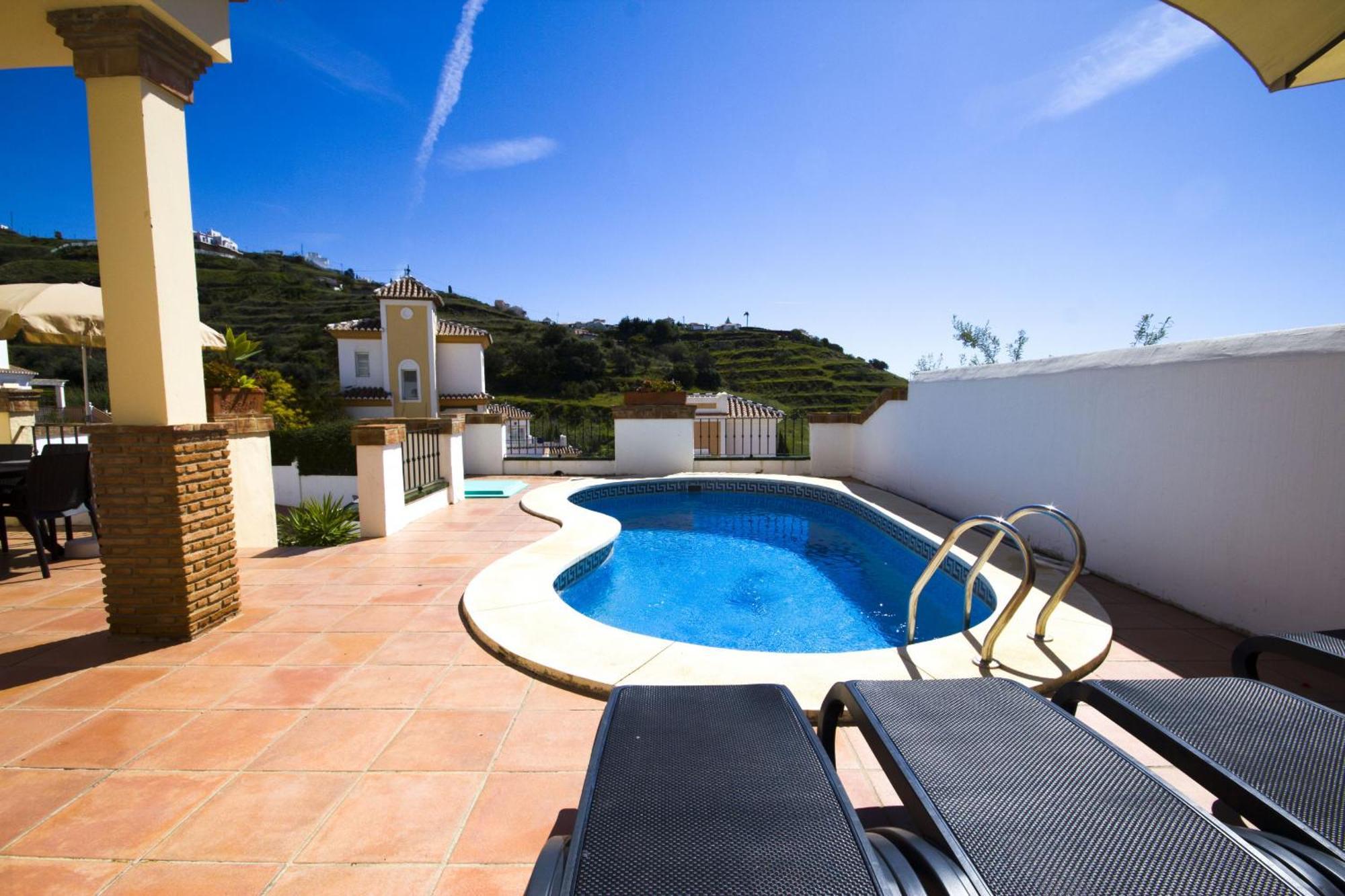Villa Tamango Hill Silhouse Nerja