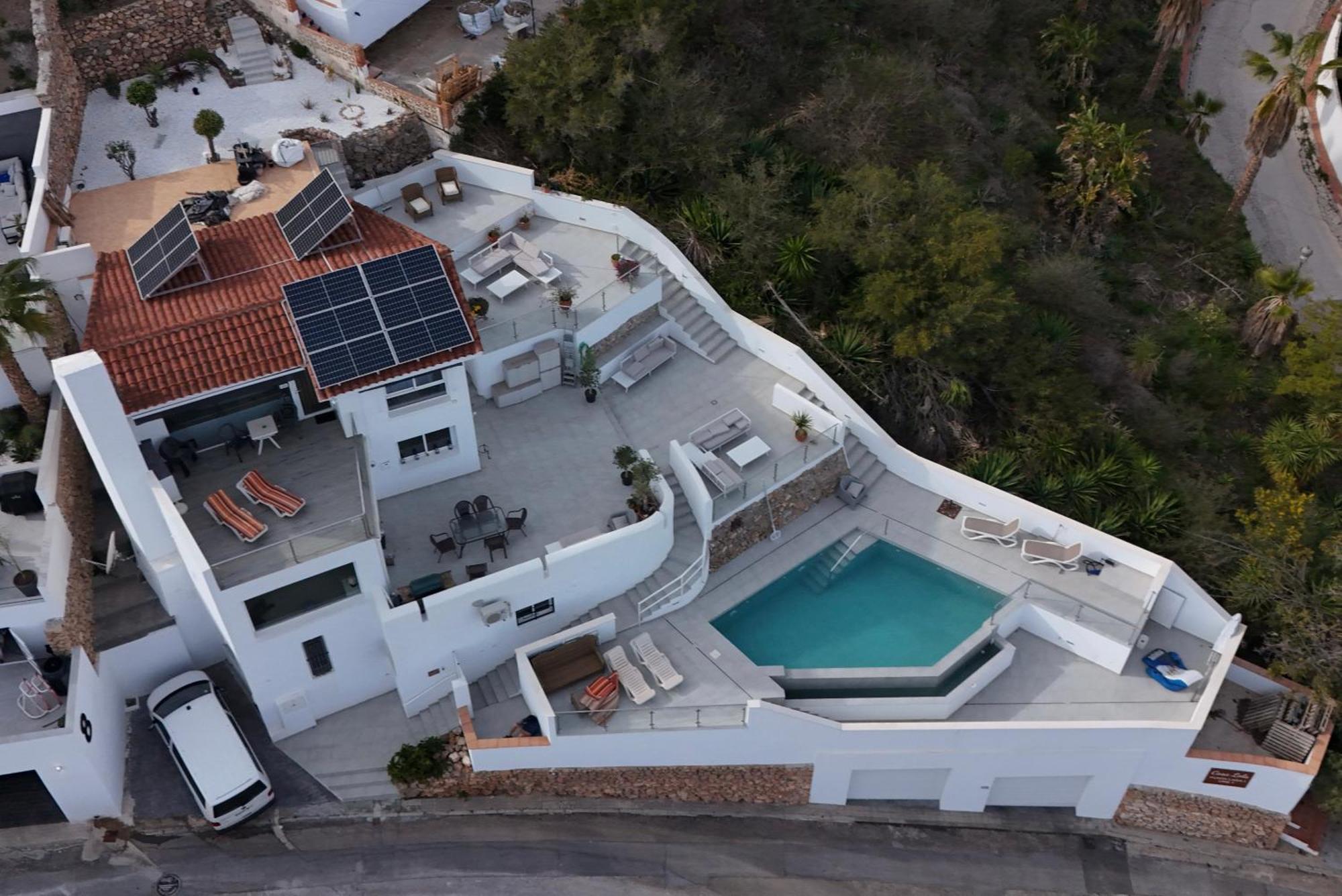 Modern + Infinity Pool. Views In Nerja! Nerja