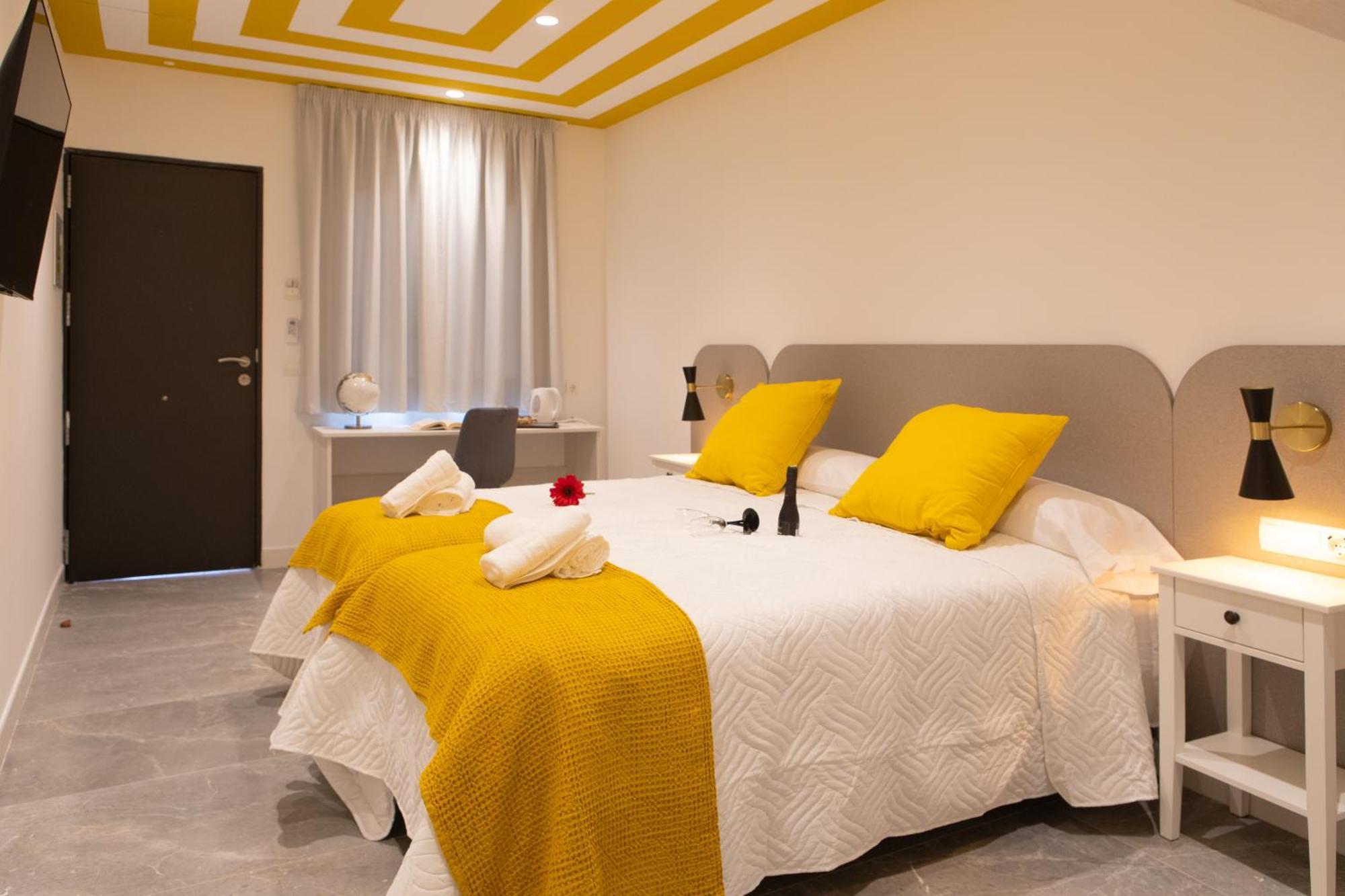 Boutique Playa Burriana * Nerja