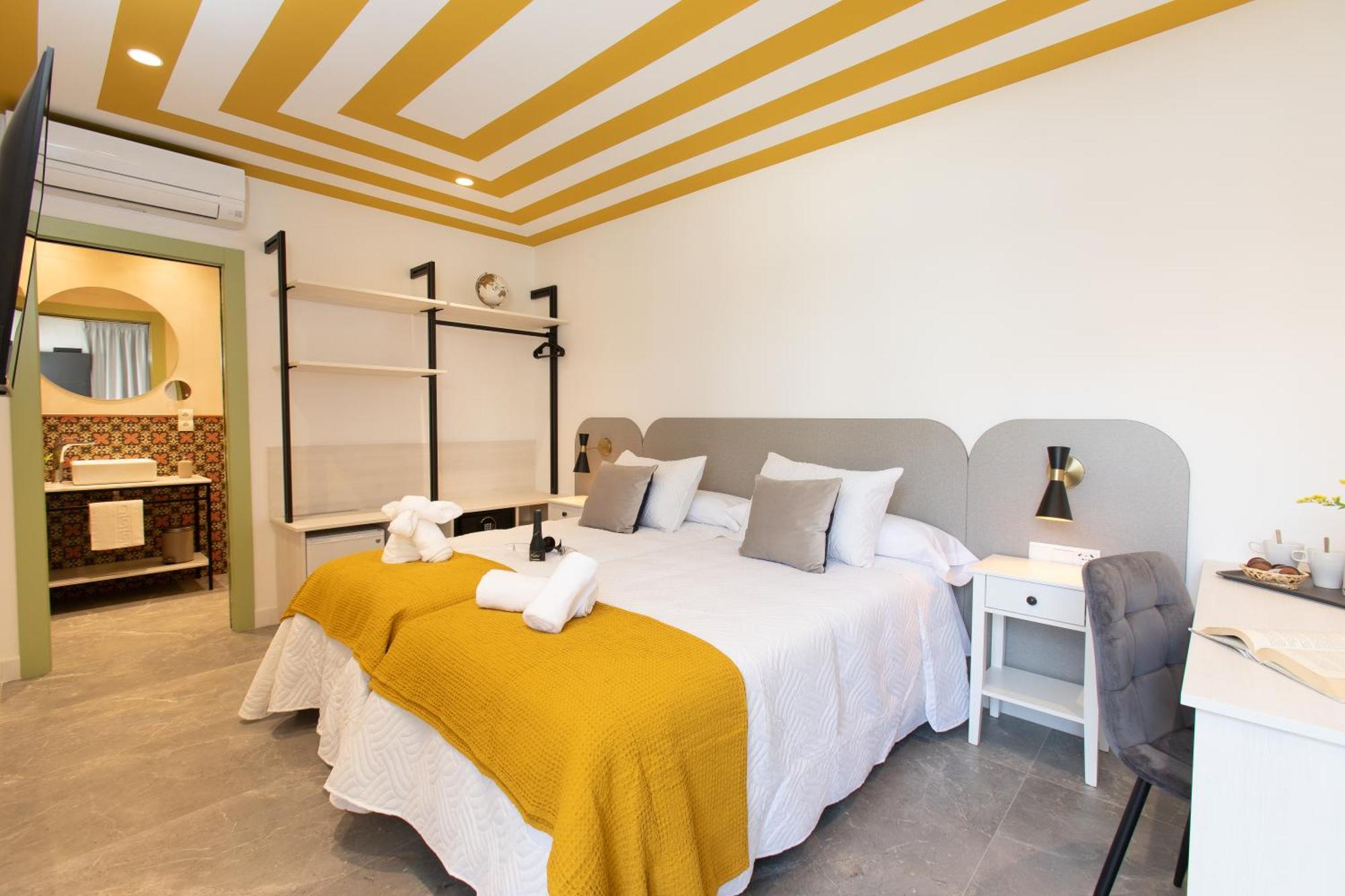 Boutique Playa Burriana * Nerja