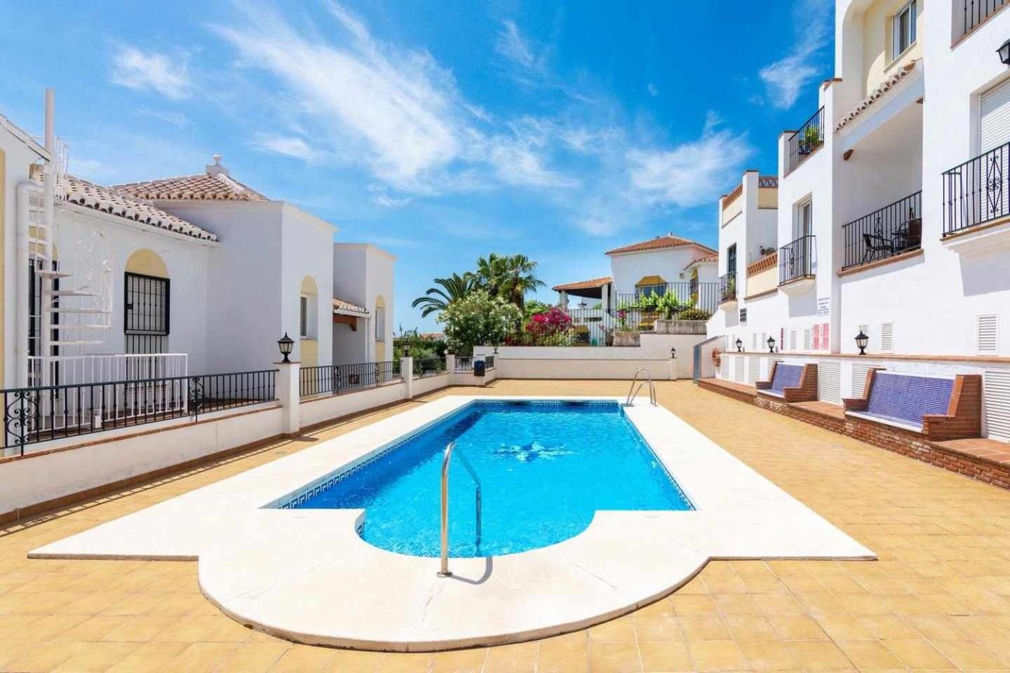 2 Con Vistas A La Piscina
