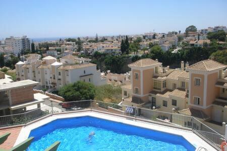 Apartamento Amplio Con Piscina Cerca De La Playa