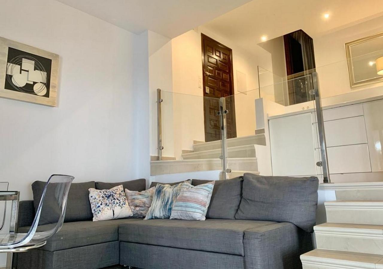 Stunning Duplex In Capistrano Playa, Apartamento *