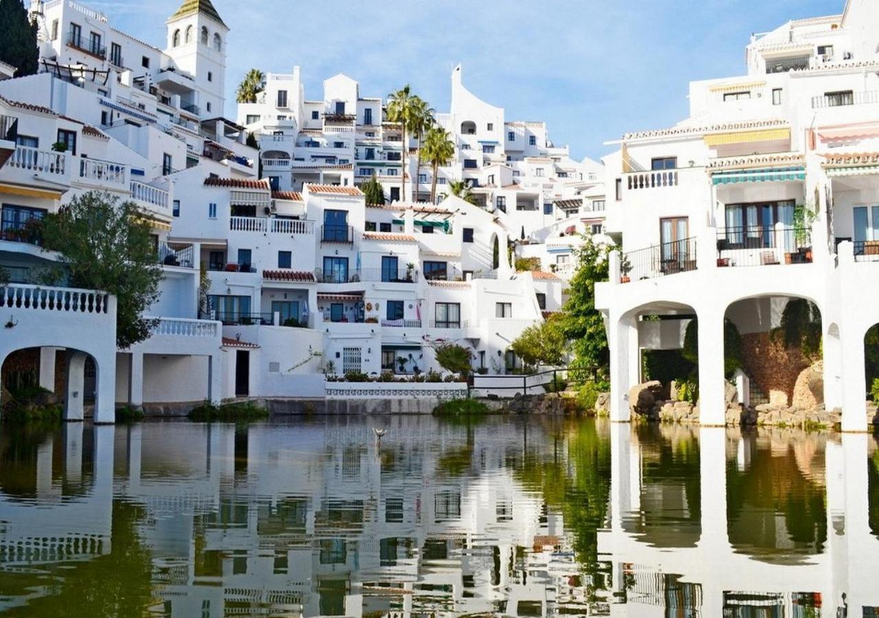 Stunning Duplex In Capistrano Playa, Apartamento Nerja