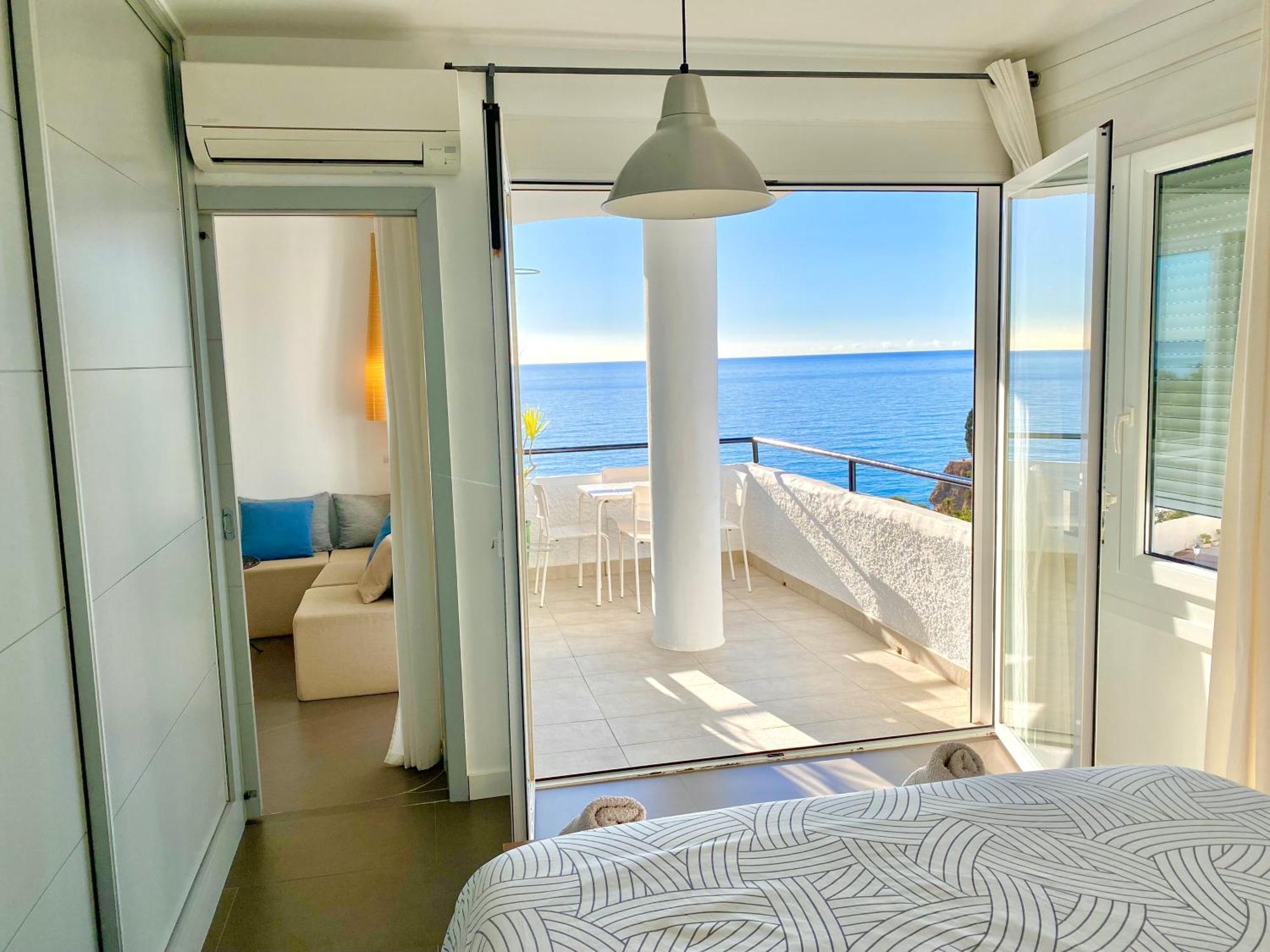 Apartamento Modern Stunning Sea Views And Pool Nerja