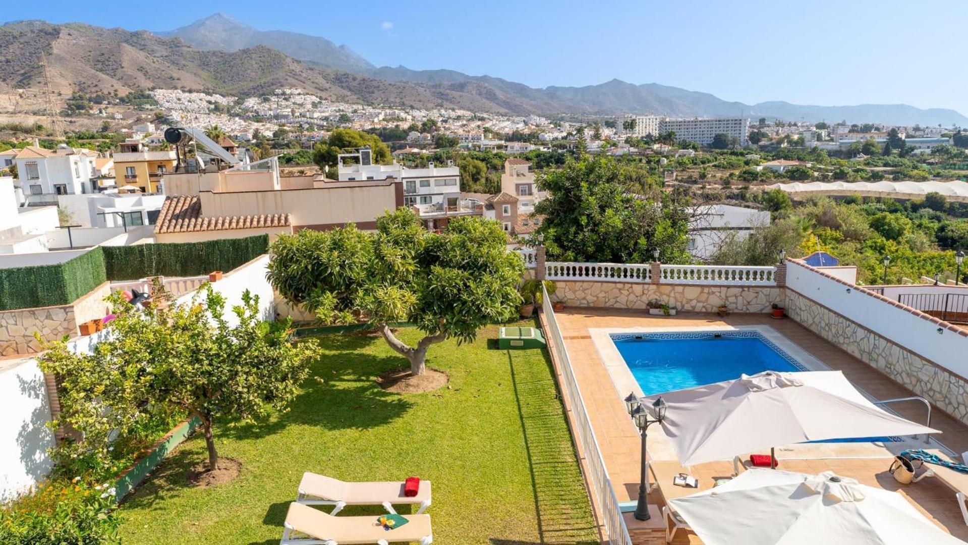 Lola Casitas Select Nerja