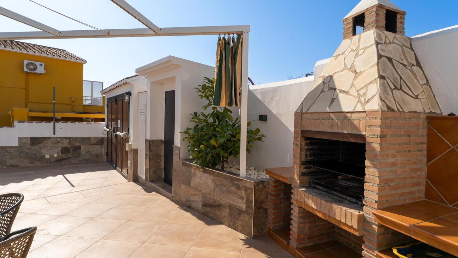 Lola Casitas Select * Nerja