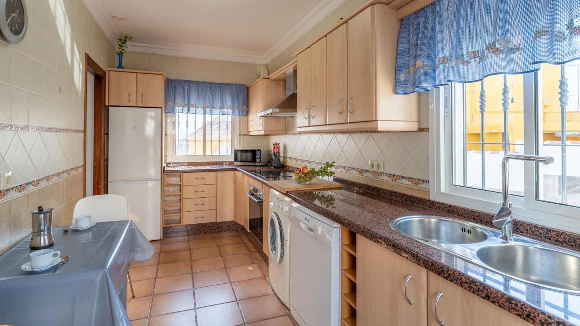 Lola Casitas Select Villa Nerja