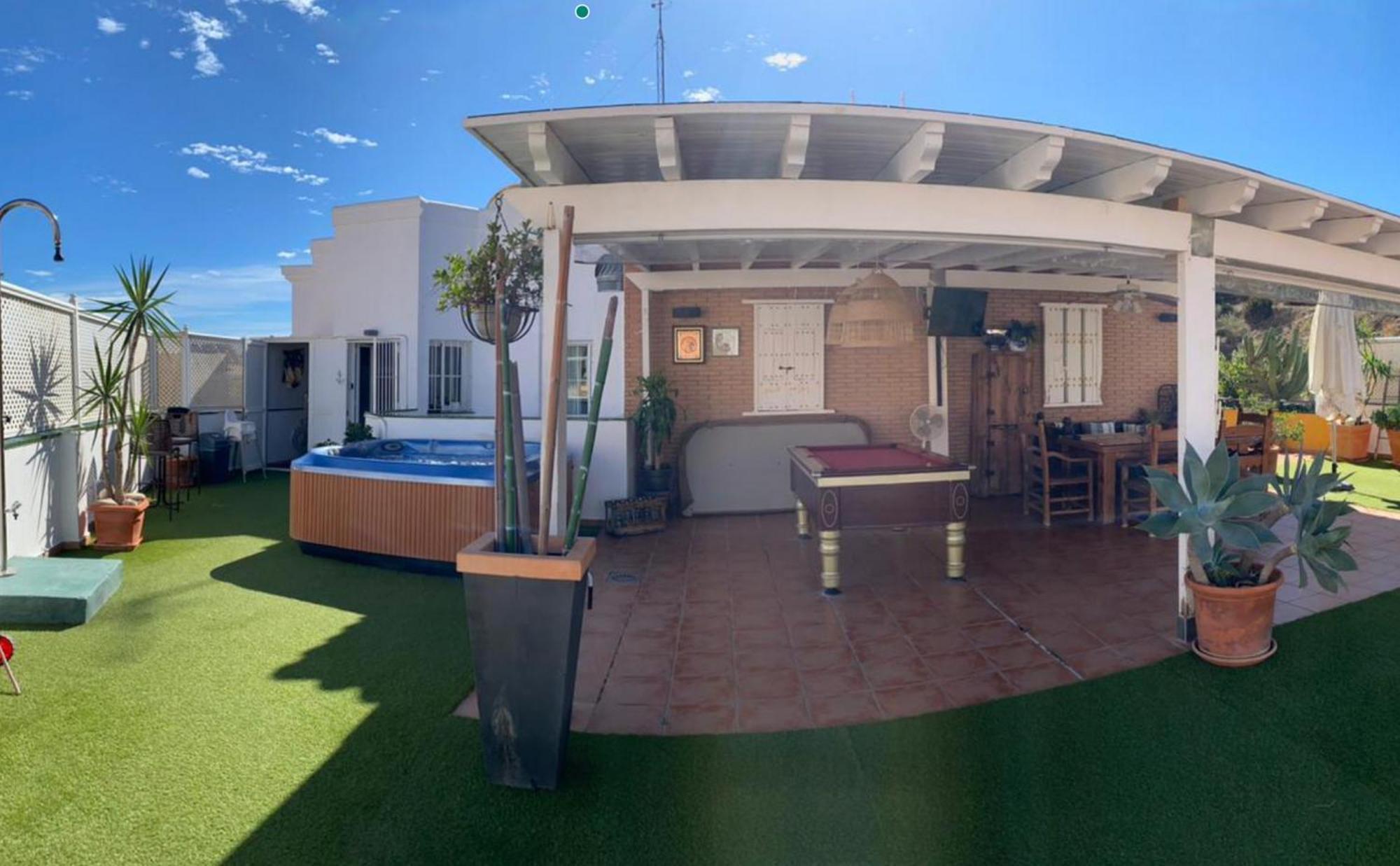 Atico Con Jacussi Y Parking En La Playa By Spainsunrentals