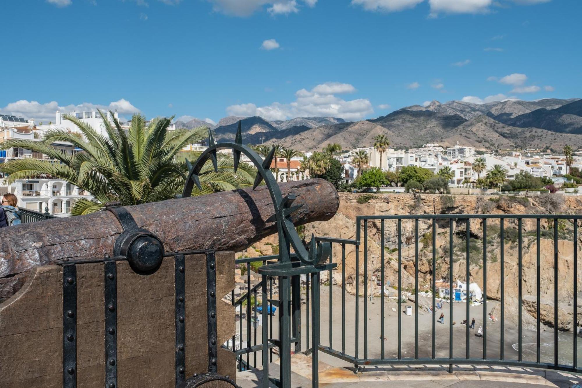 Bright Spacious 1 Bed Apartamento Nerja