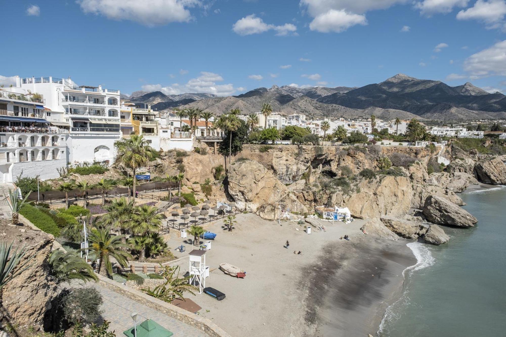 Bright Spacious 1 Bed Apartamento