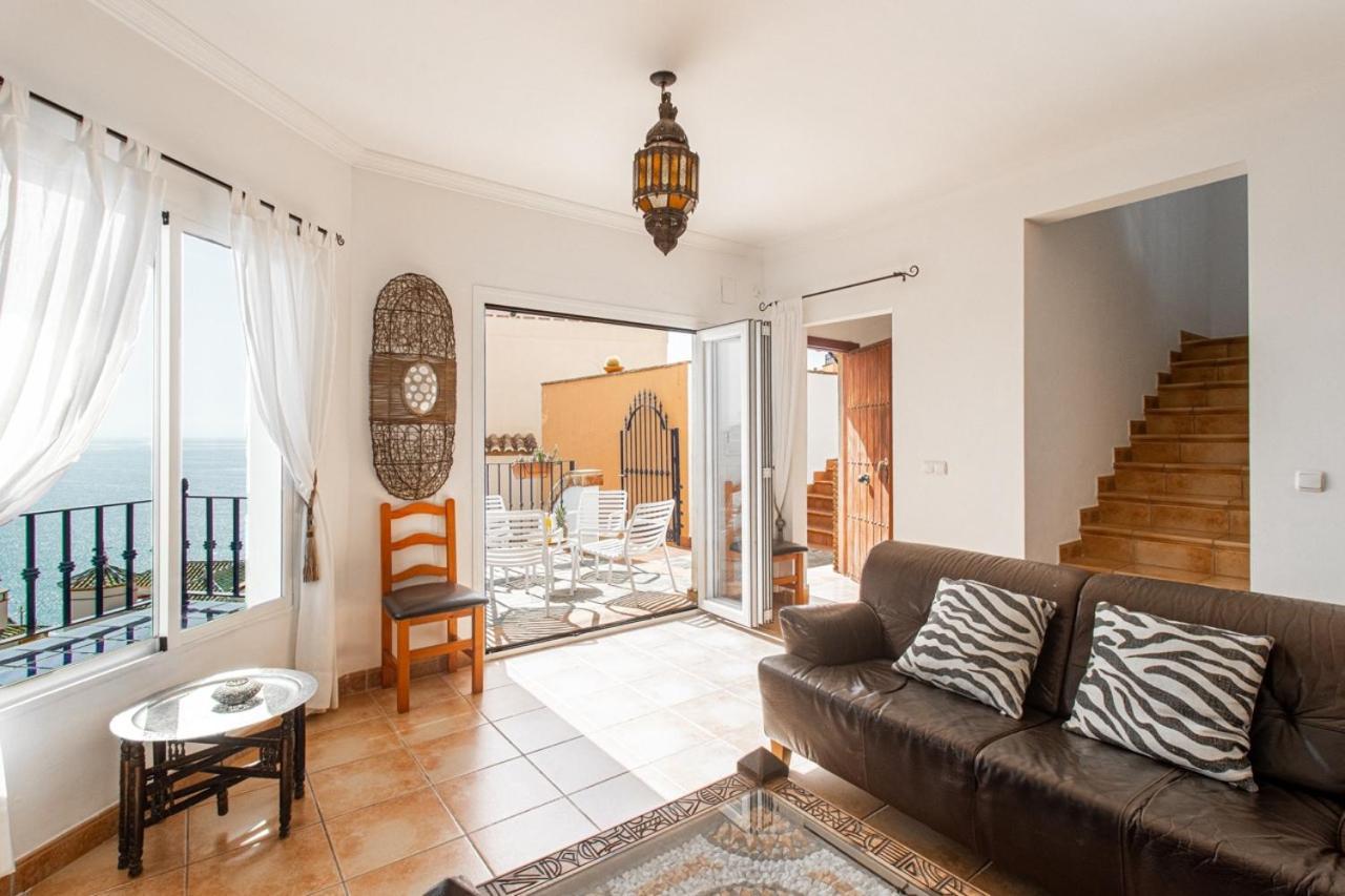 Tamango Hill, Villa Nerja