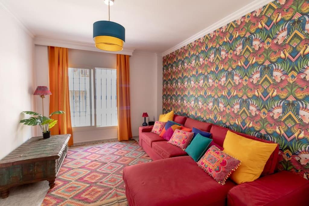 Picasso - Spacious In Old Town Apartment