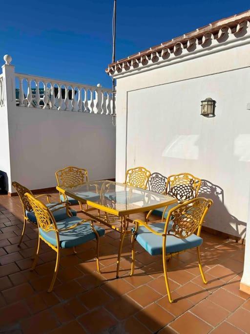 Picasso - Spacious In Old Town Apartment *