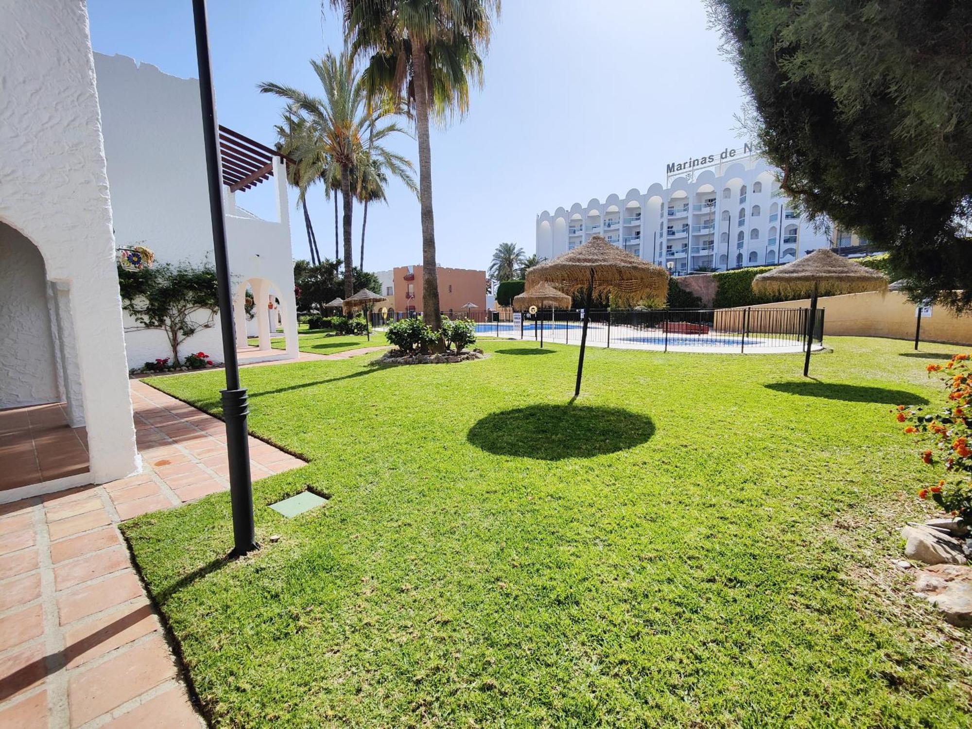 Ap396 - Playazo * Nerja