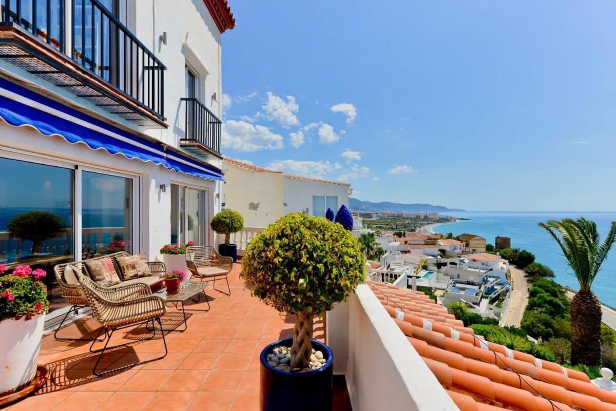 Calle Ladera Marina
