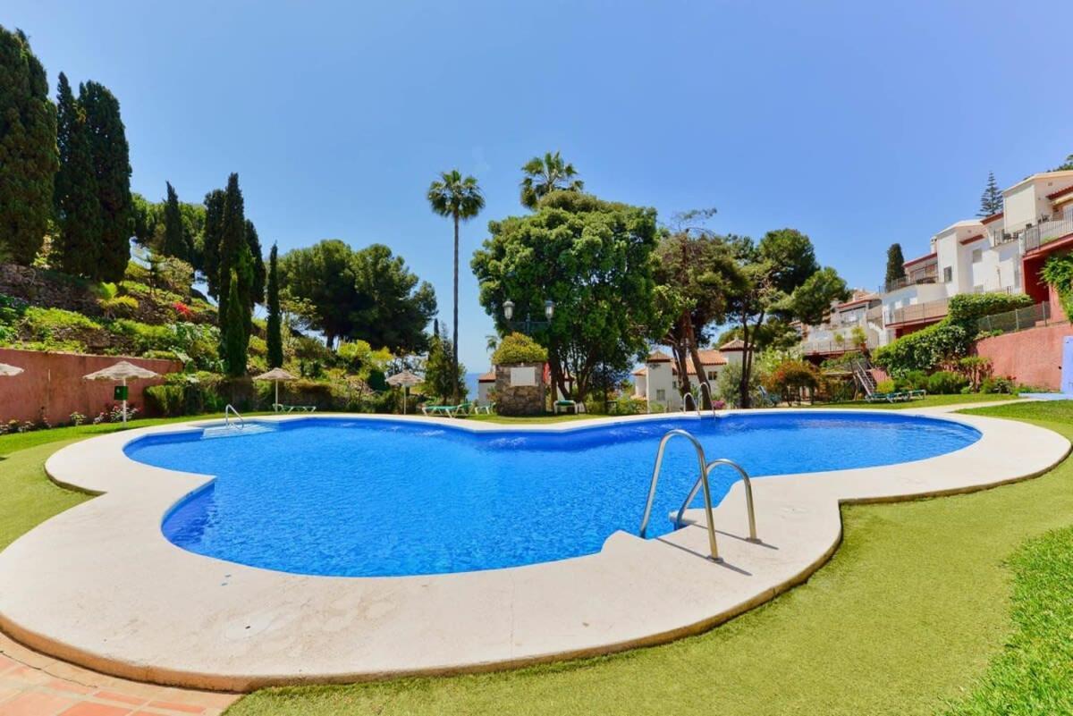 Calle Ladera Marina