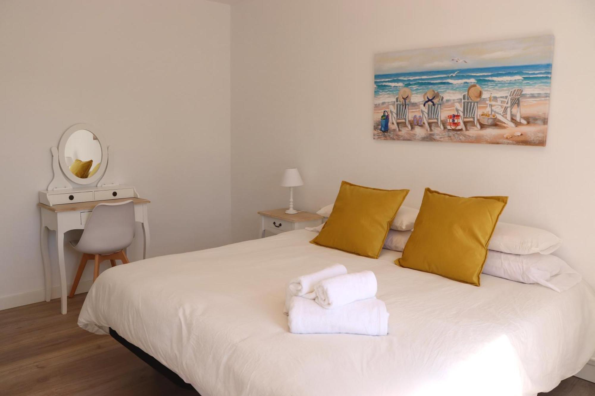 Holiday home Casa Zuloaga Holidays Piscina Y Playa *