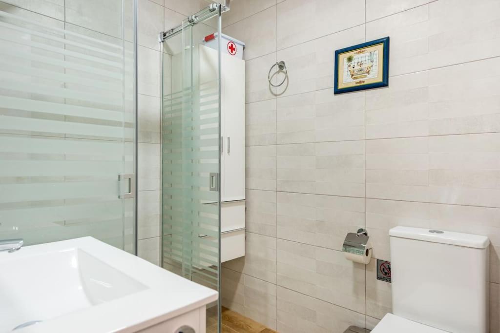 Completo Con 3 Amplios Y Gran Azotea Privada Nerja