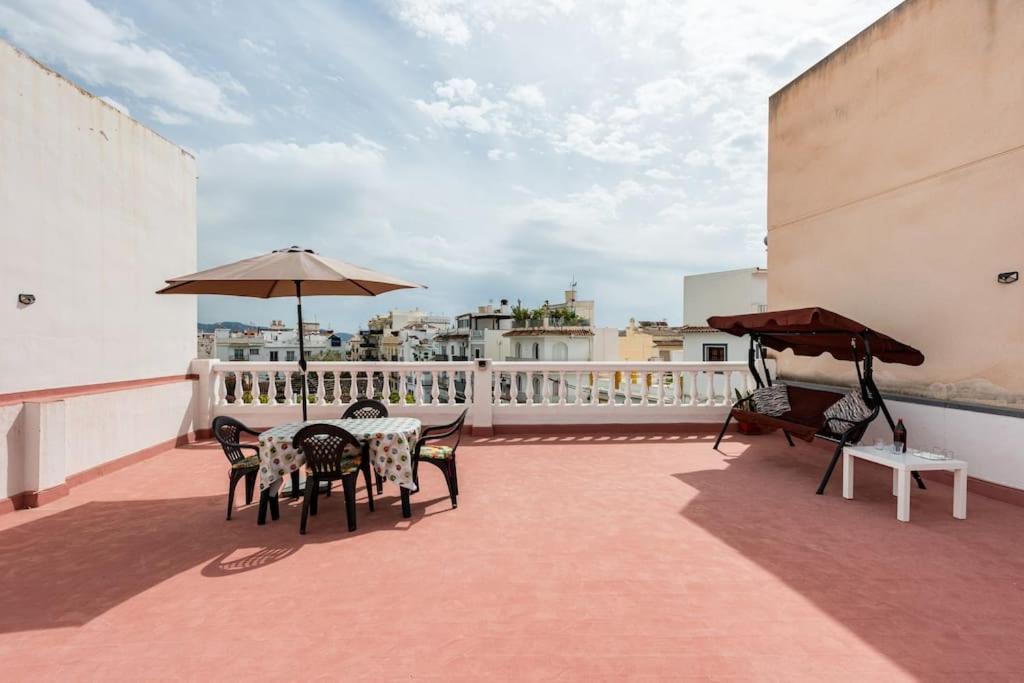 Completo Con 3 Amplios Y Gran Azotea Privada Apartment Nerja