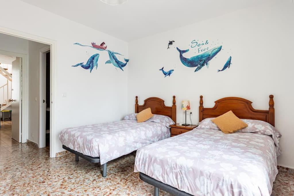 Completo Con 3 Amplios Y Gran Azotea Privada * Nerja