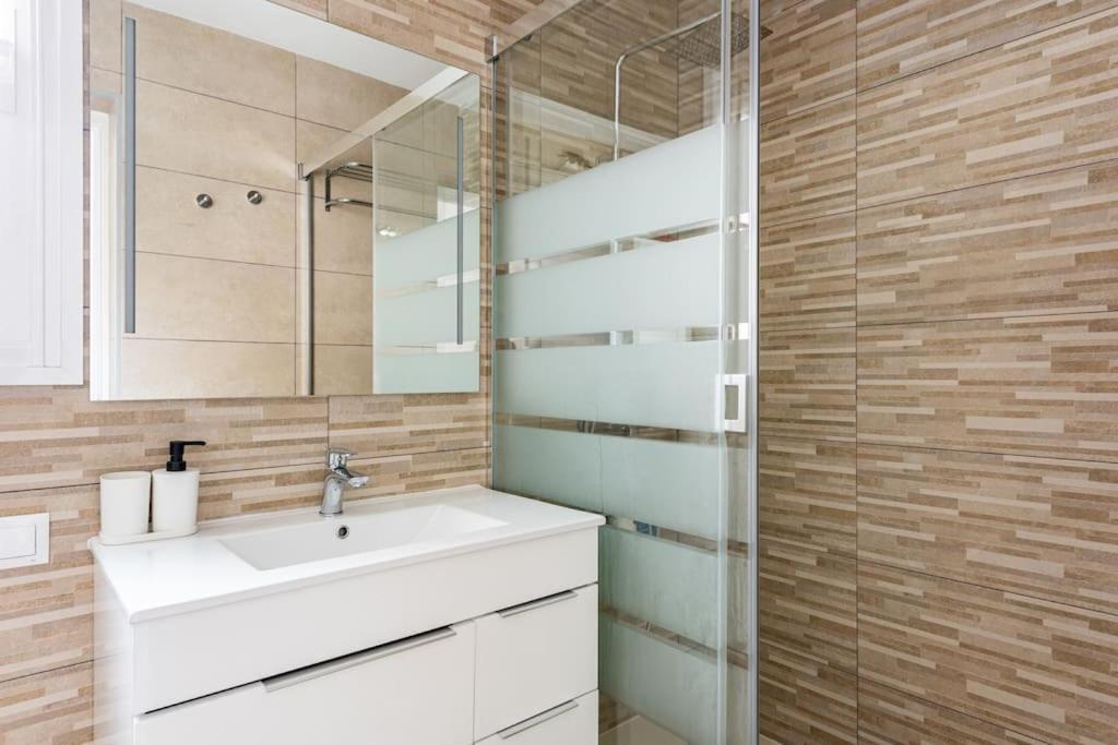 Apartment Completo Con 3 Amplios Y Gran Azotea Privada Nerja