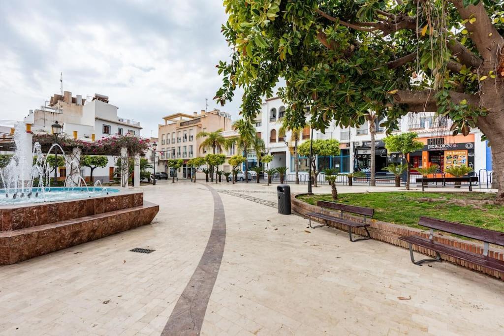 Completo Con 3 Amplios Y Gran Azotea Privada * Nerja