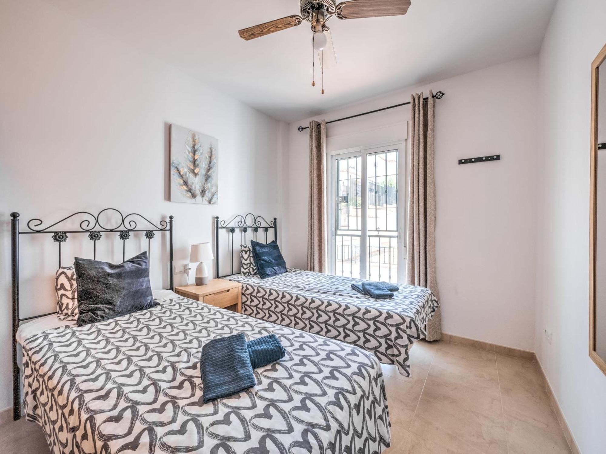 Stunning At Burriana Beach, Apartamento *