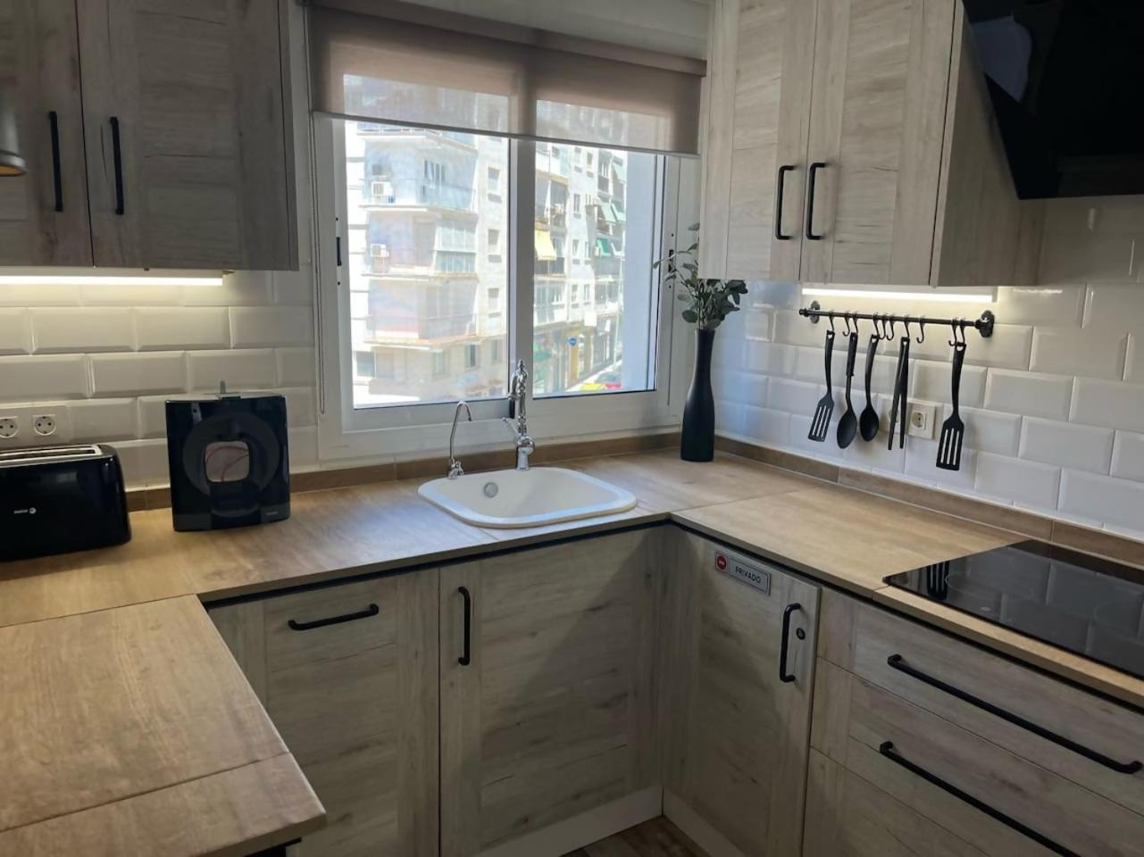 3 Hab Con Parking Junto A La Playa Apartamento Nerja