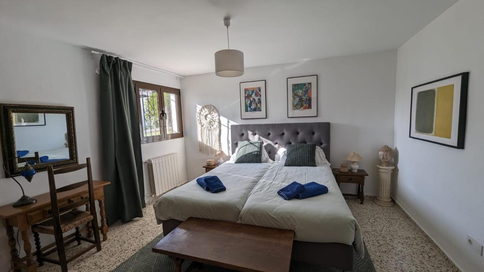 Little Castle: Sea & Mountain Views In Villa Nerja