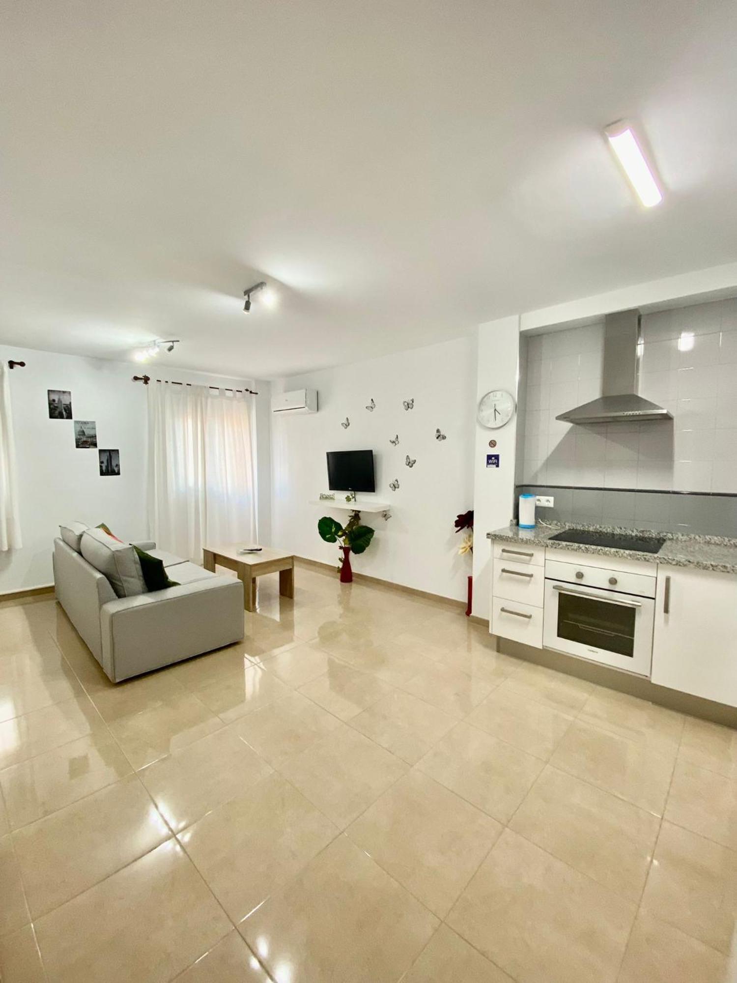 “smile Nerja” Chic With Wifi, 4 Guests