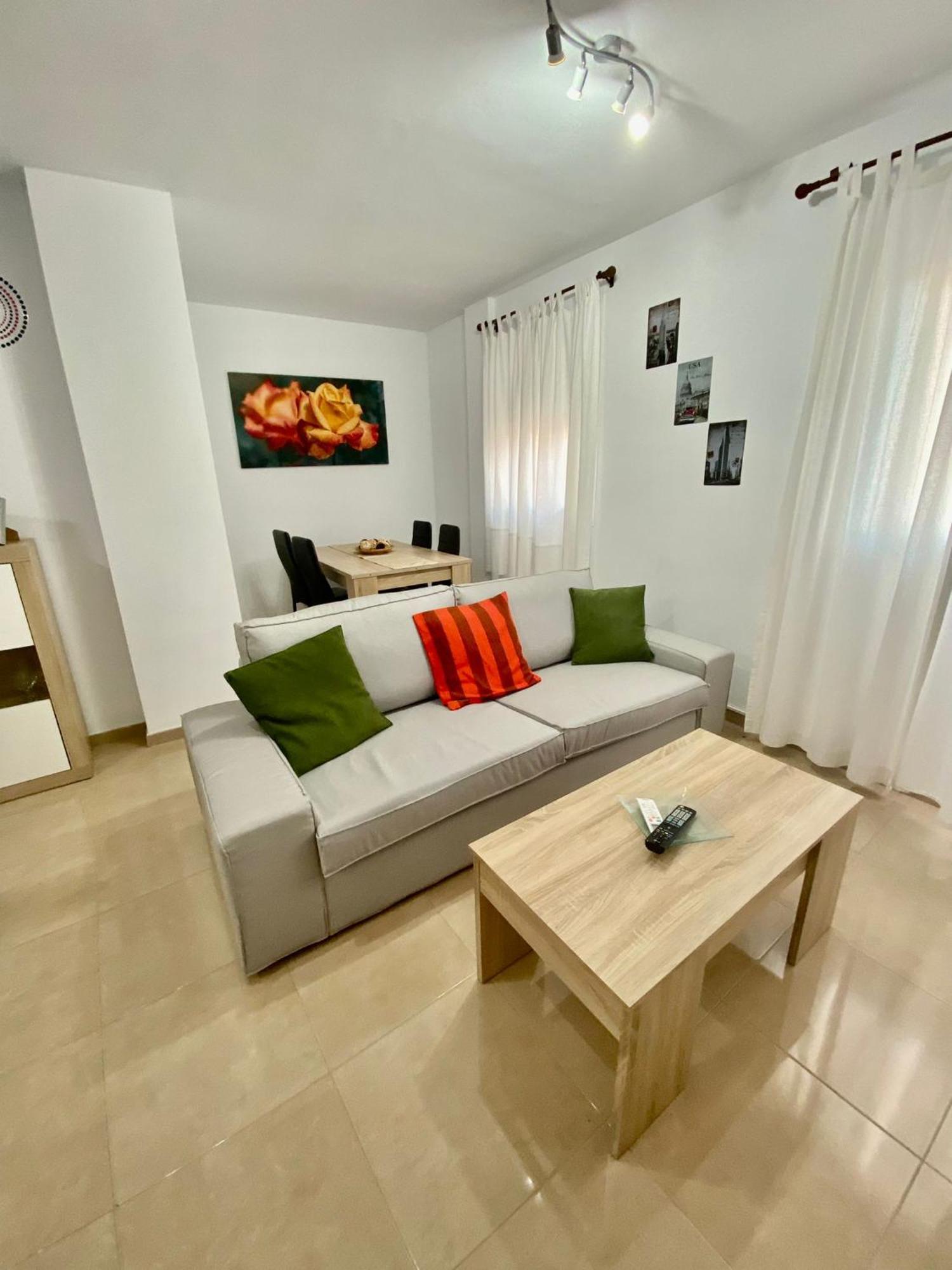 “smile Nerja” Chic With Wifi, 4 Guests Apartamento