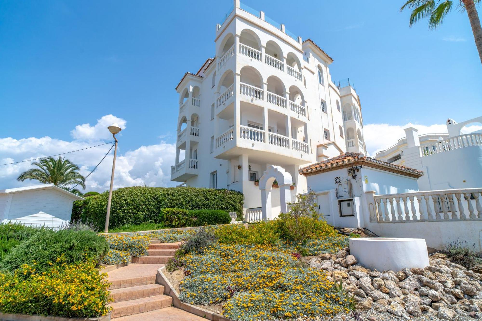 Stella Maris Beachfront 1j By Casasol