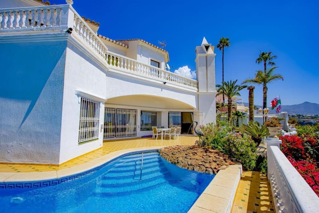 Villa Costanera *