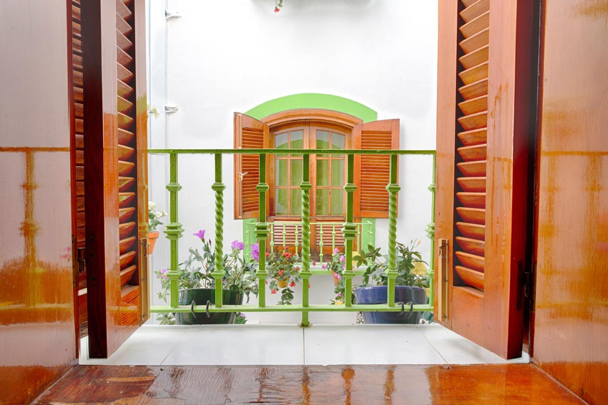 Hostel Charming *