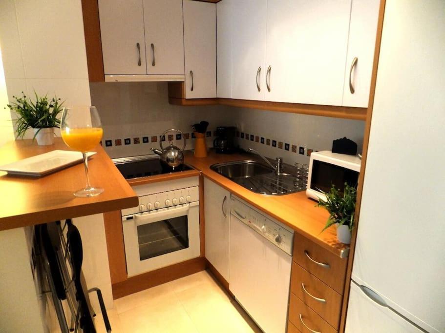 Apartamento Luminoso Atico Cerca De La Playa Con Piscina Y Garaje