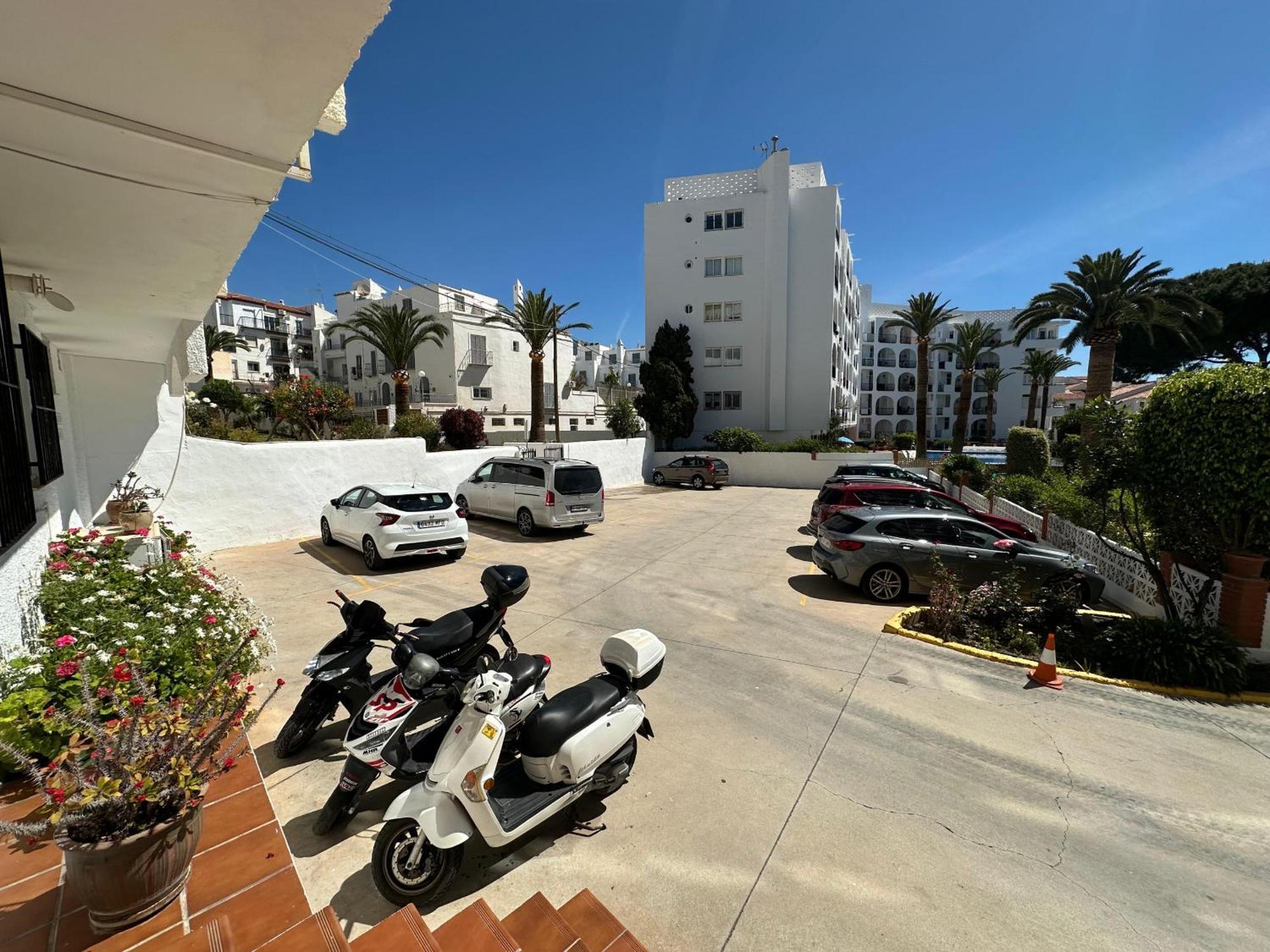 R1345 Carabeo 1 - 42 Apartamento Nerja