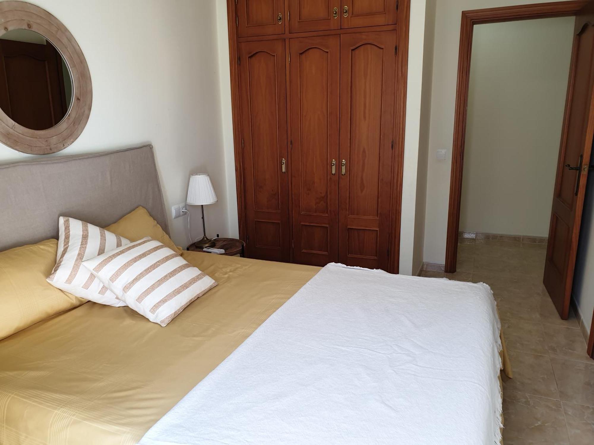 Apartamento Delightful Spacious 2 Bed In *