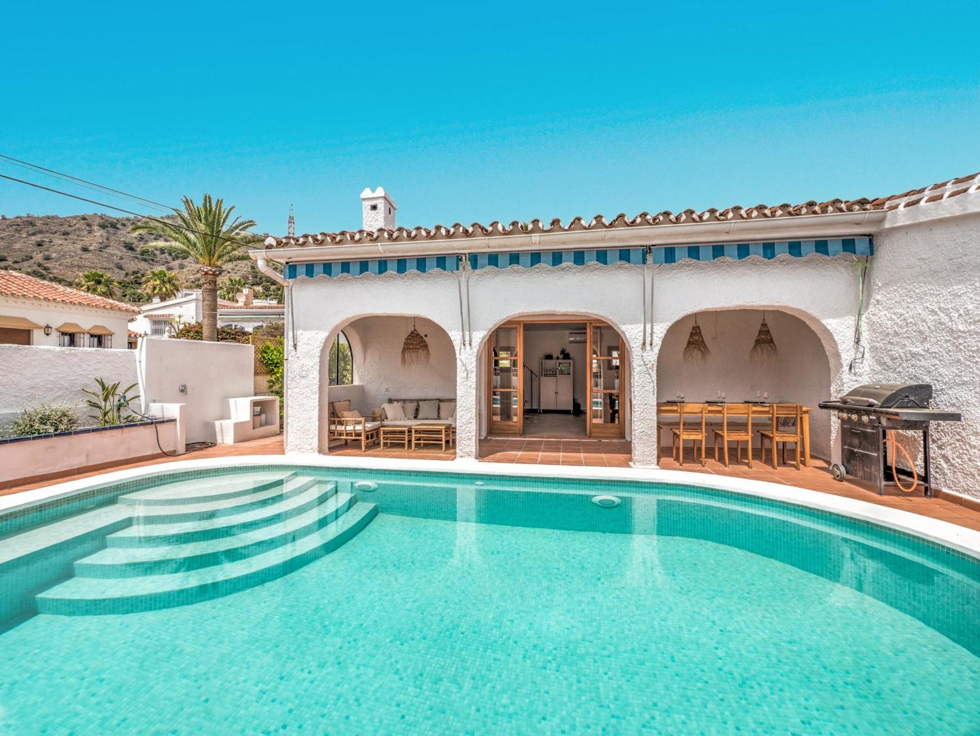 Сasa de vacaciones In Mediterranean Style With Private Pool Nerja