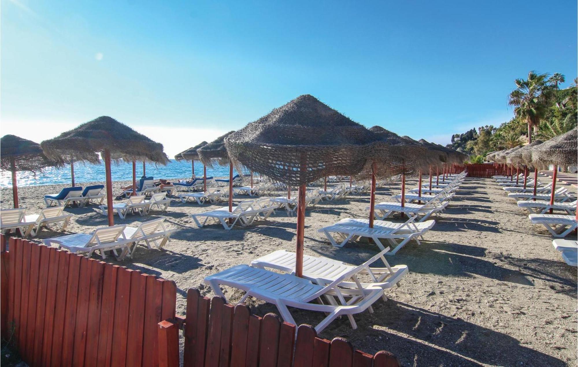 Сasa de vacaciones Gorgeous In With House Sea View Nerja