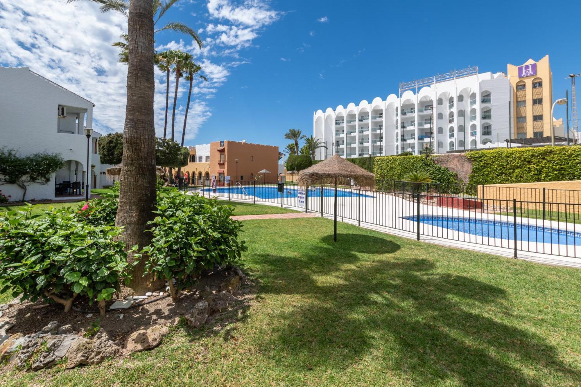Renovated On Beachside With Pool Apartamento
